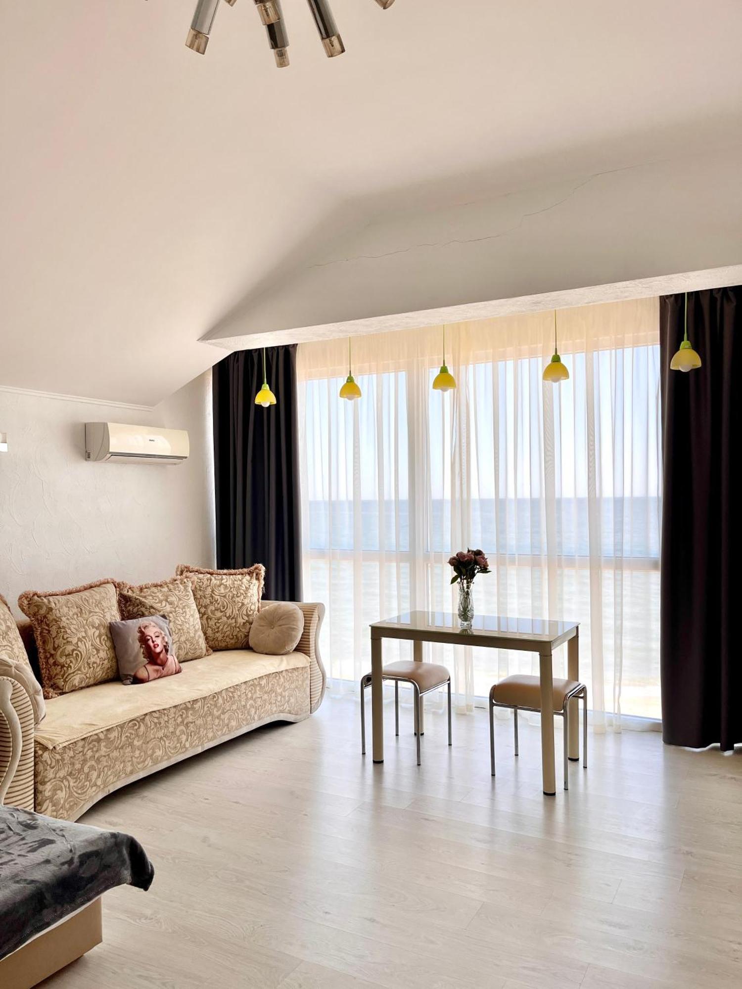 Done Kandybone Apartments Burlach'ya Balka Exterior foto